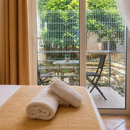Bello Suites Apartment Sarande